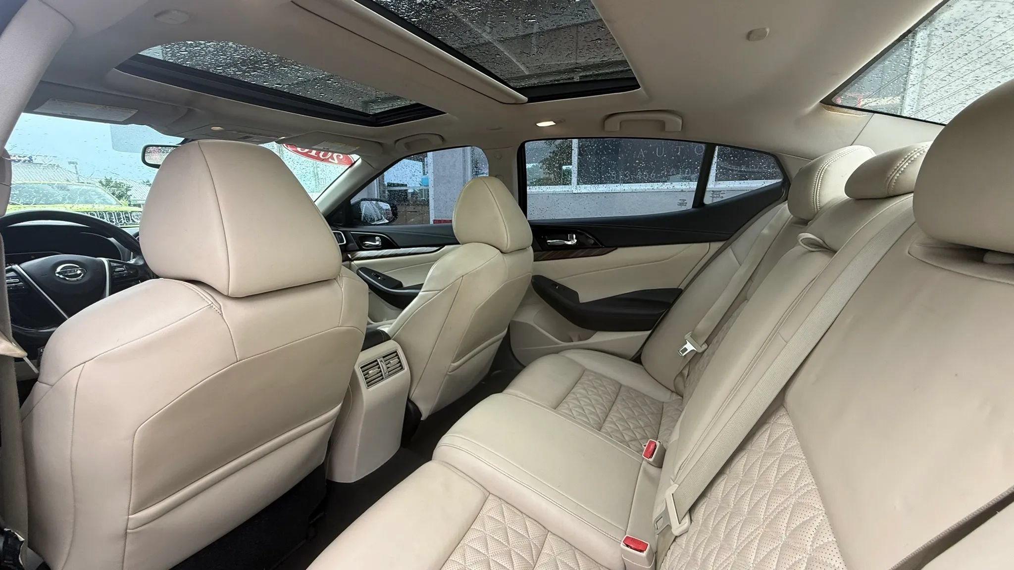 Used 2016 Nissan Maxima Platinum FWD image 10