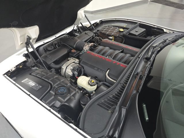 Used 2001 Chevrolet Corvette Convertible w/ Preferred Equipment Group2 RWD image 21