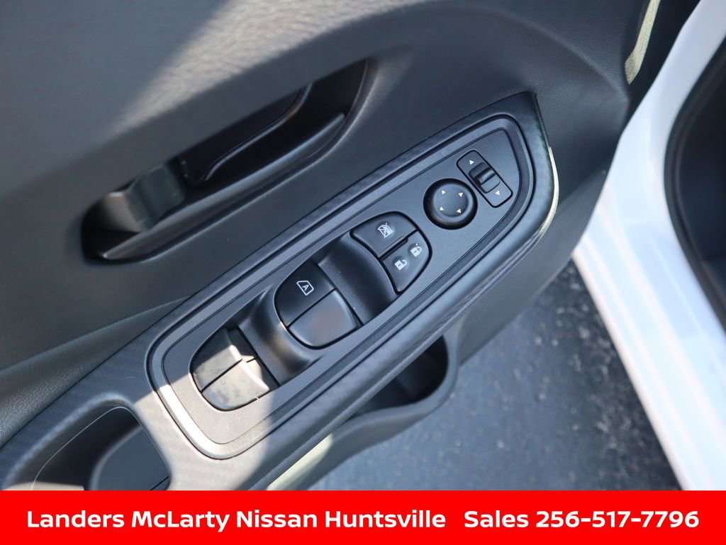Used 2025 Nissan Versa S w/ Trunk Package image 21