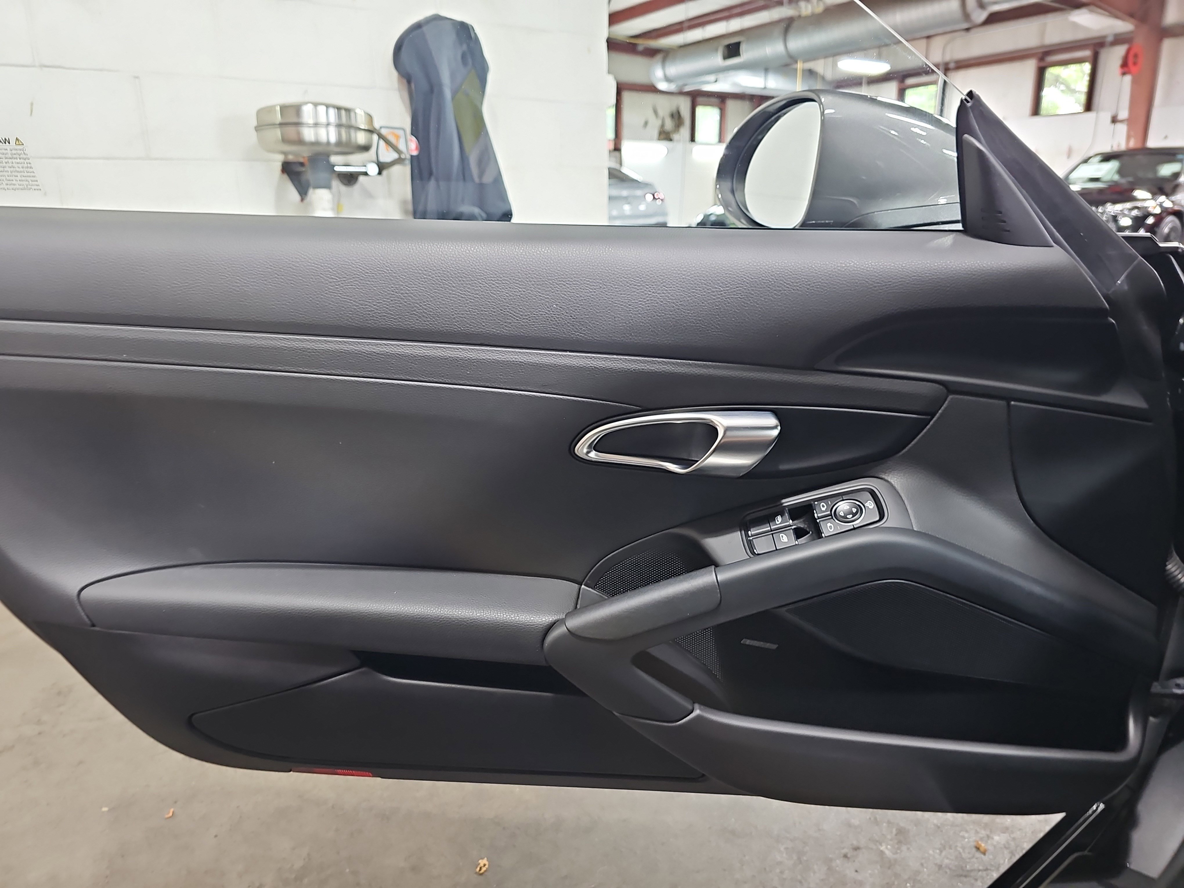 Used 2021 Porsche 718 Cayman RWD image 26