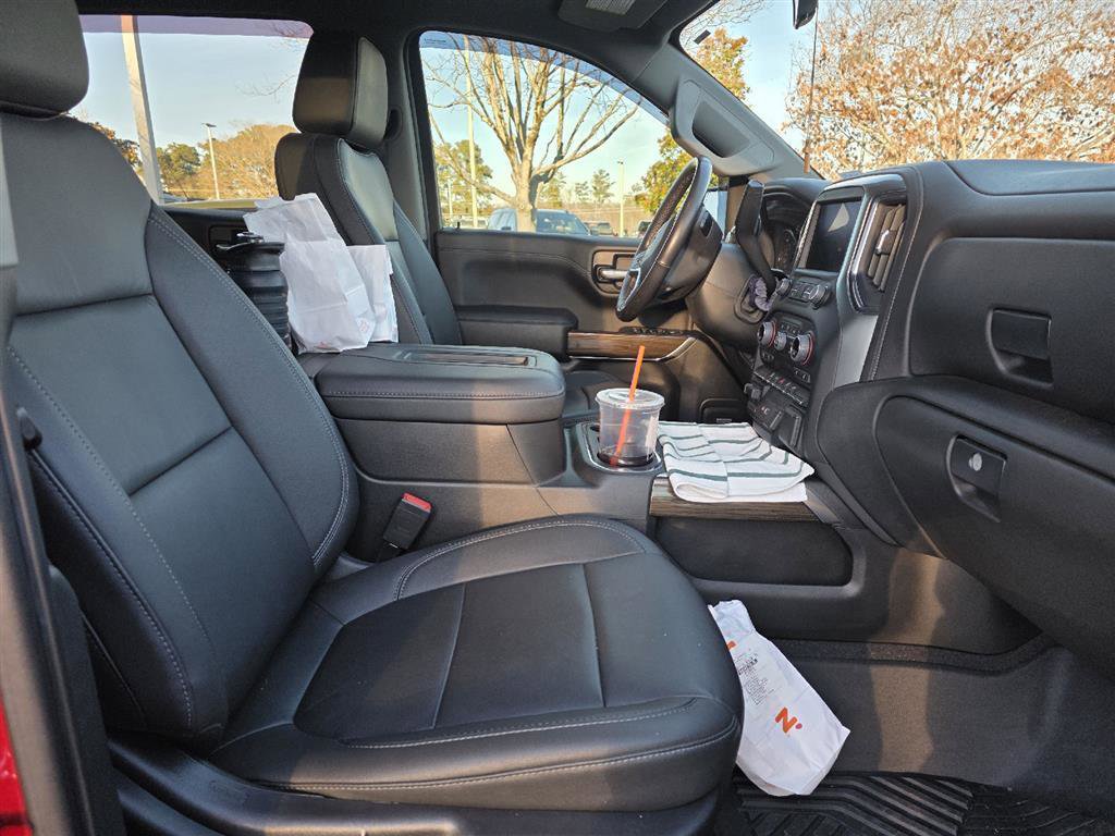 Used 2022 Chevrolet Silverado 1500 LT Trail Boss w/ Convenience Package II image 3