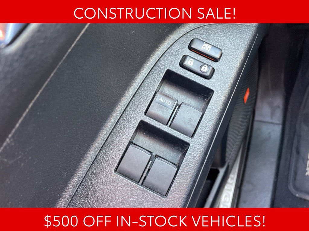 Used 2012 Toyota Highlander Limited w/ Tow Pkg AWD/4WD image 32