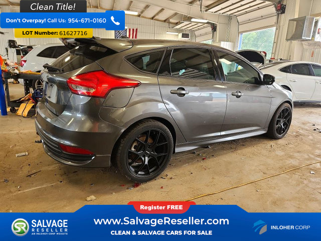Used 2015 Ford Focus ST w/ Equipment Group 402A FWD image 4