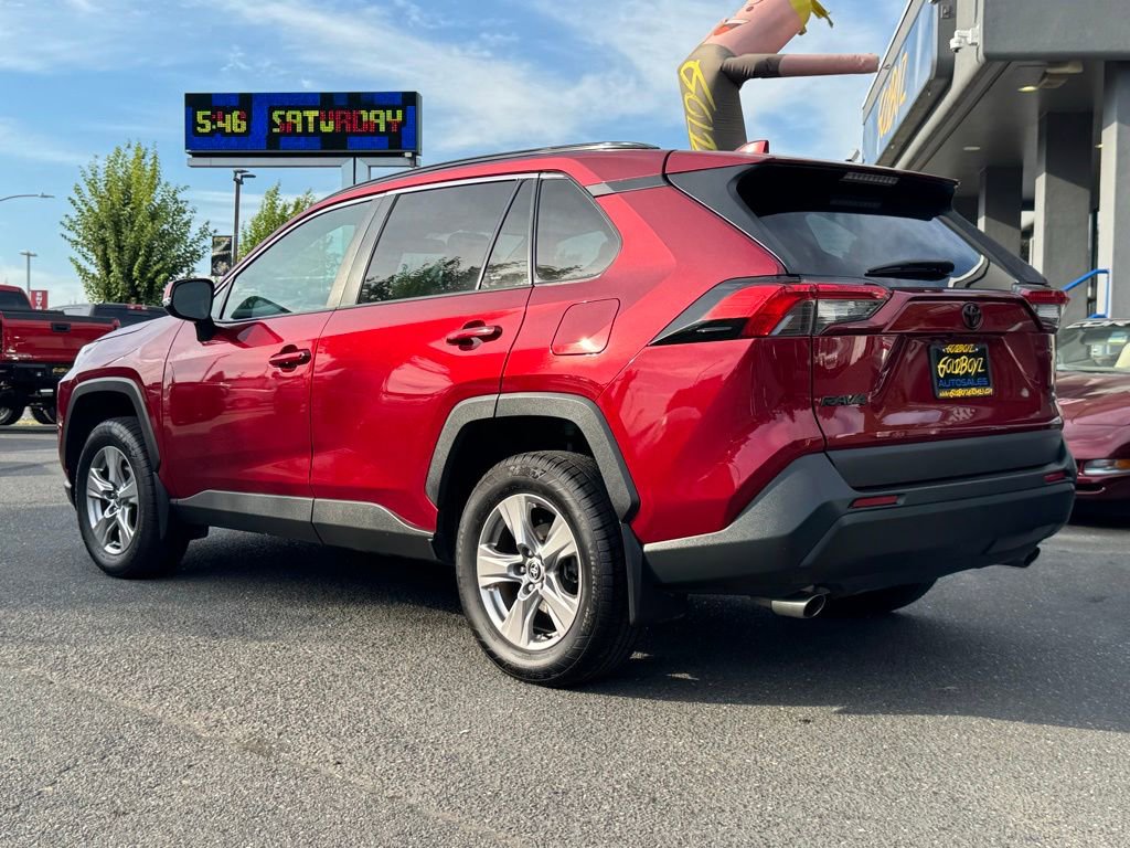 Used 2022 Toyota RAV4 XLE image 6