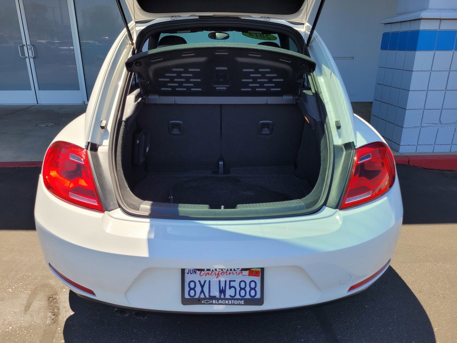 Used 2014 Volkswagen Beetle 2.5 FWD image 28