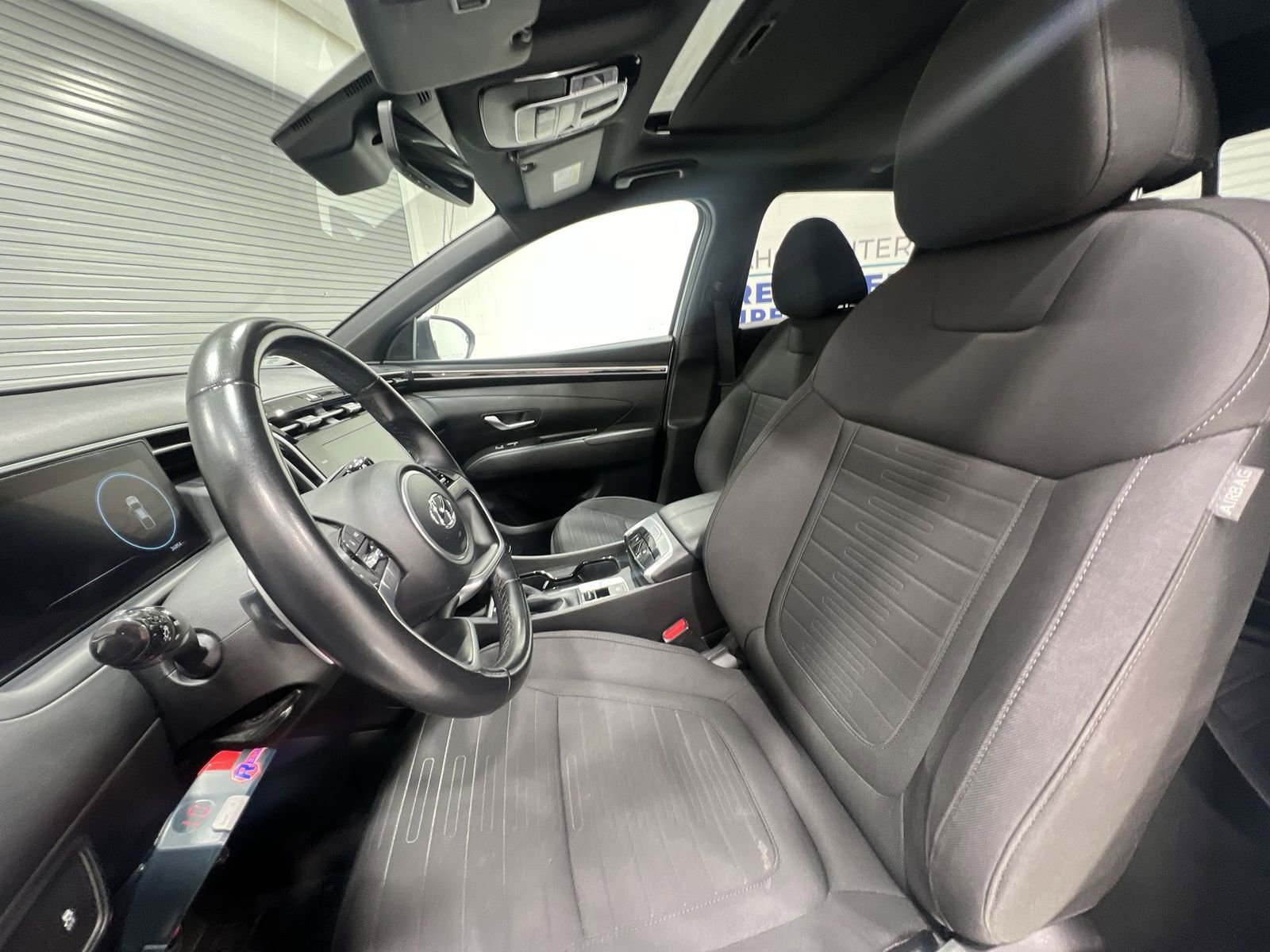 Used 2022 Hyundai Santa Cruz SEL Premium image 11