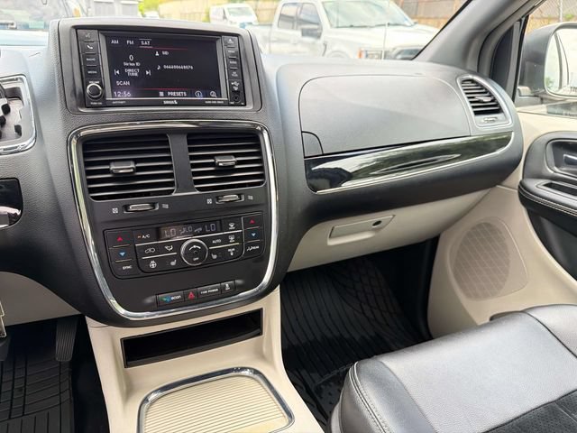 Used 2015 Dodge Grand Caravan SXT FWD image 14