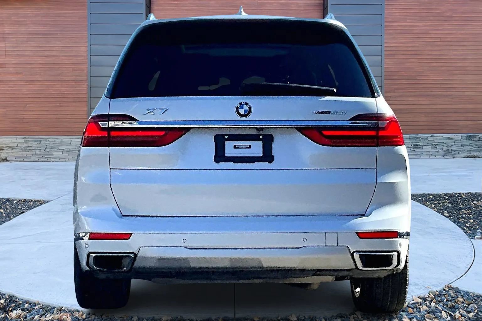Used 2021 BMW X7 xDrive40i w/ Parking Assistance Package image 4