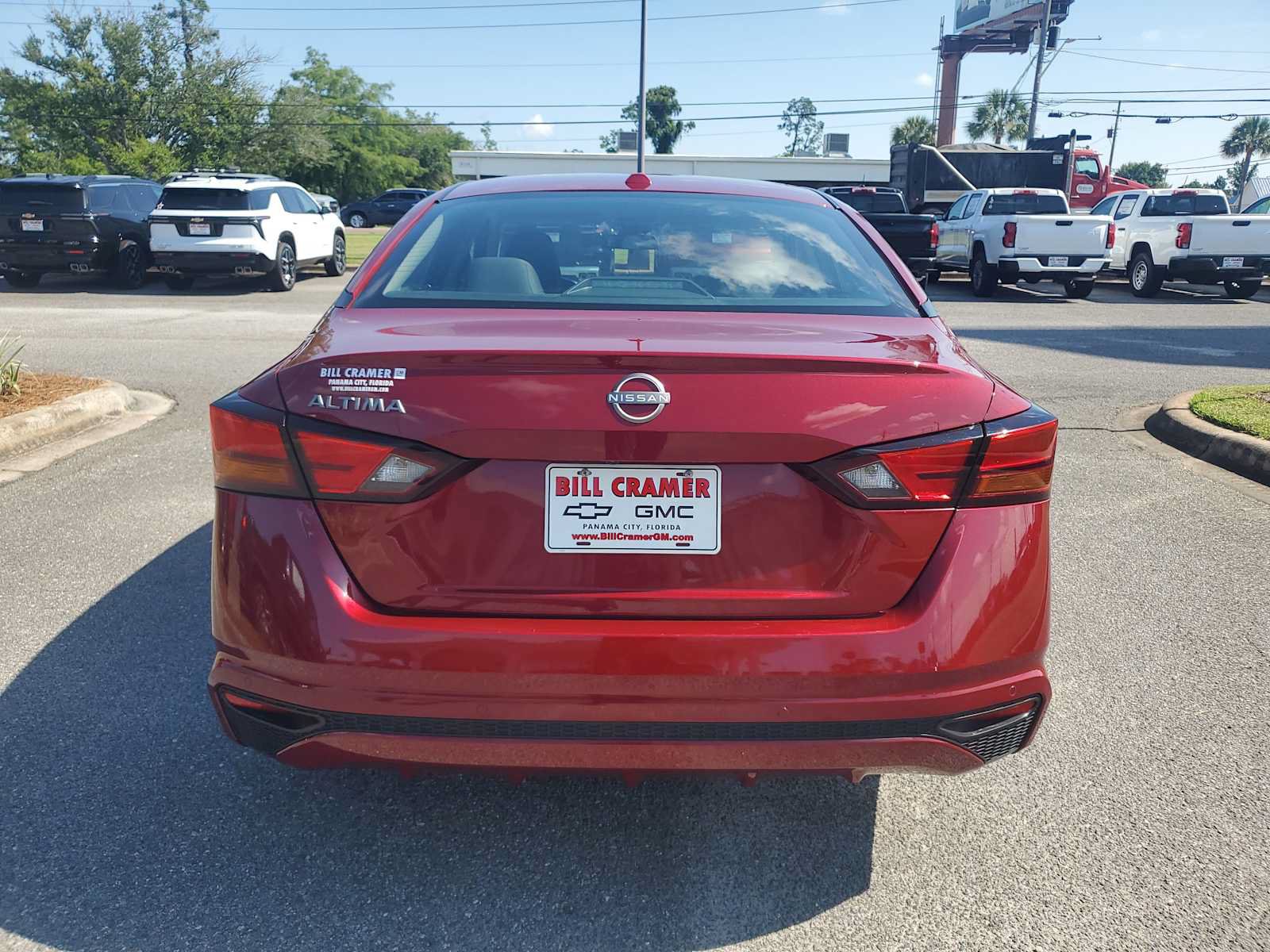 Used 2025 Nissan Altima 2.5 SV FWD image 4