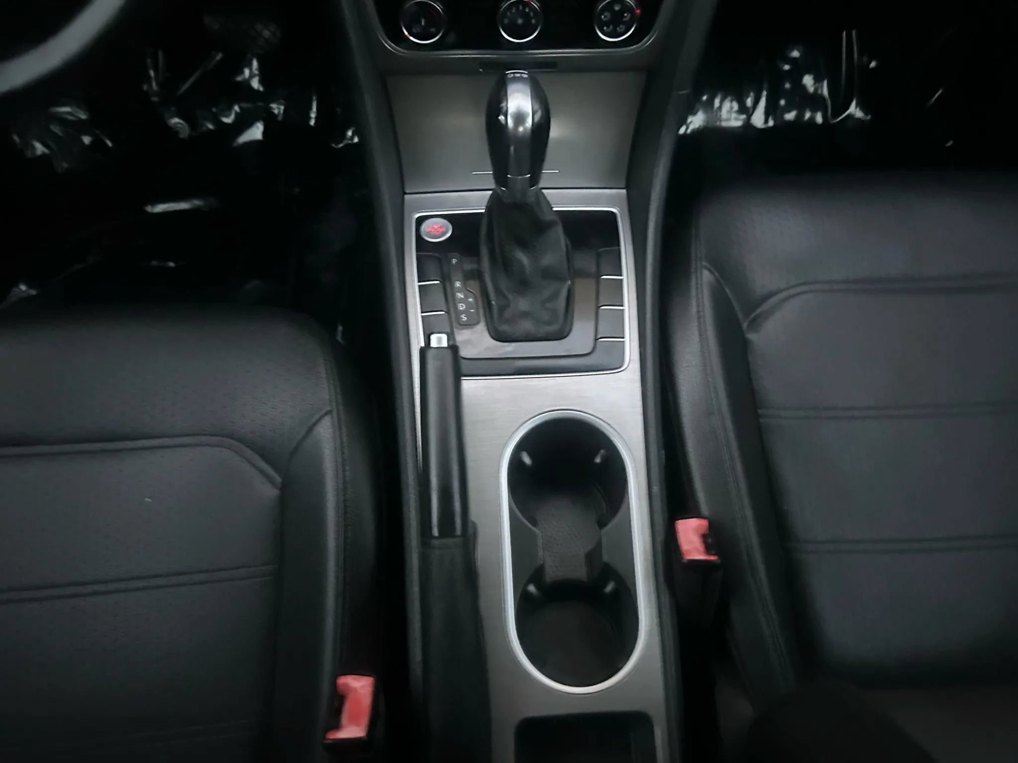Used 2014 Volkswagen Passat TDI SE FWD image 24