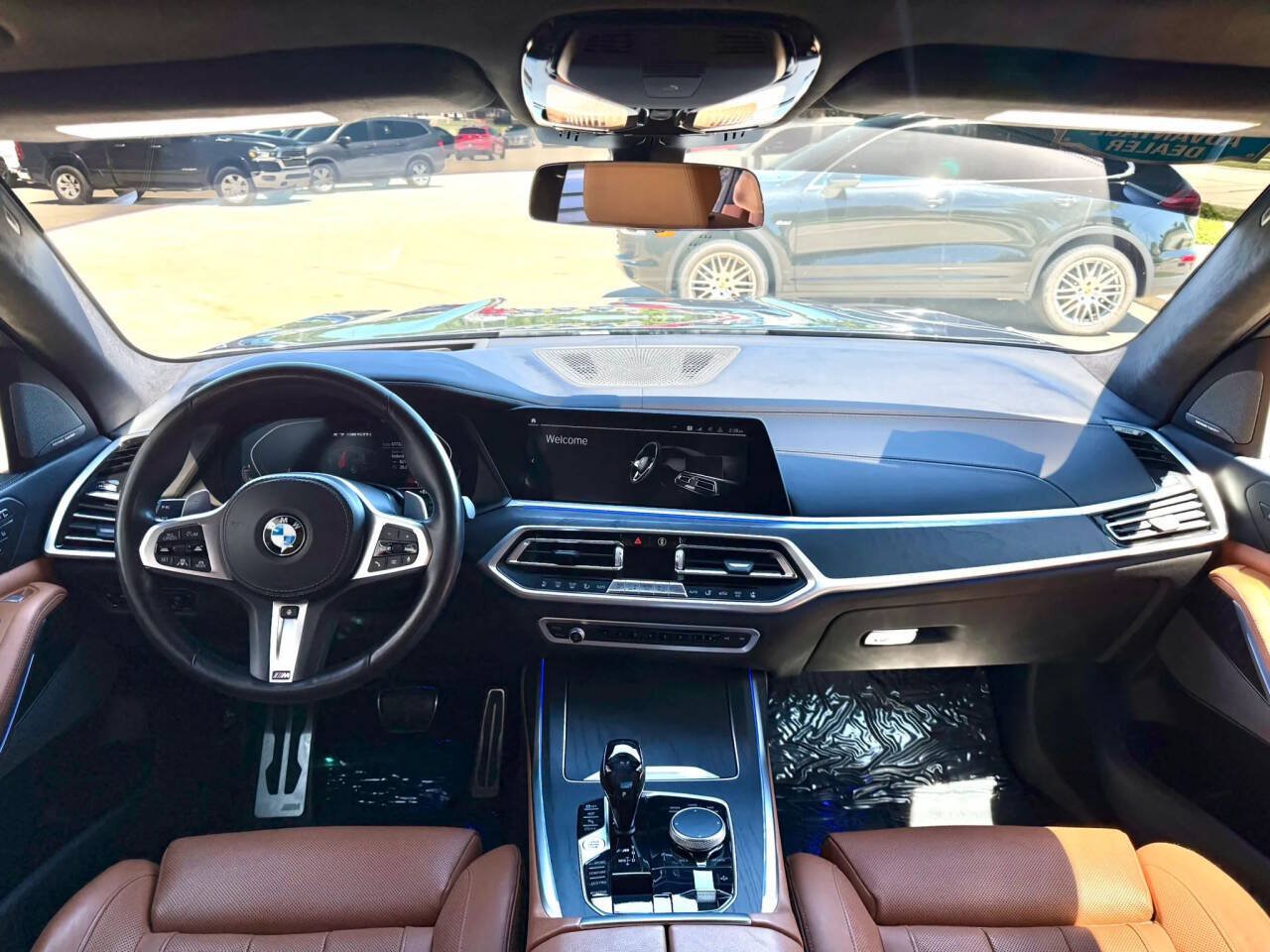 Used 2021 BMW X7 M50i w/ Dynamic Handling Package AWD/4WD image 17