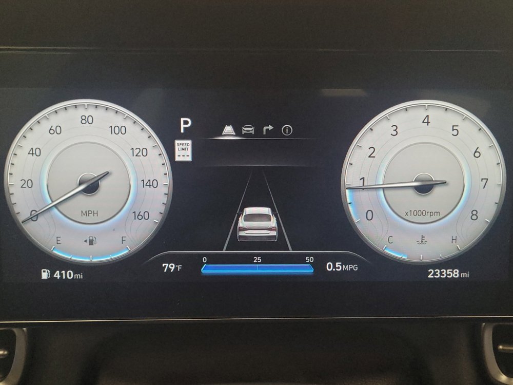 Used 2025 Hyundai Elantra Limited FWD image 23