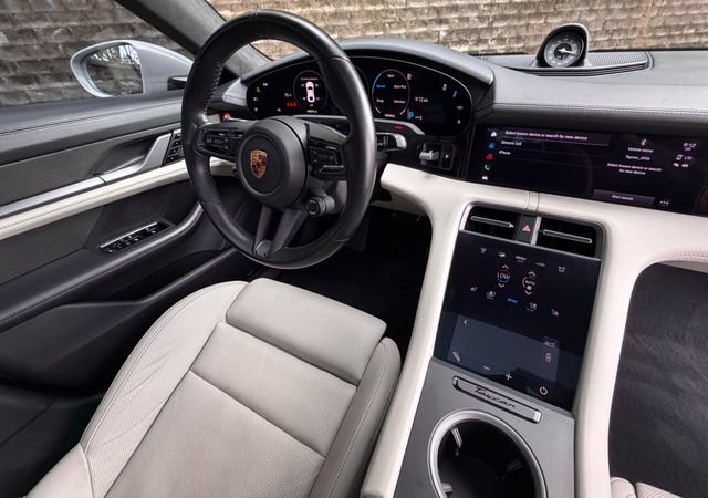 Used 2021 Porsche Taycan Turbo AWD/4WD image 31