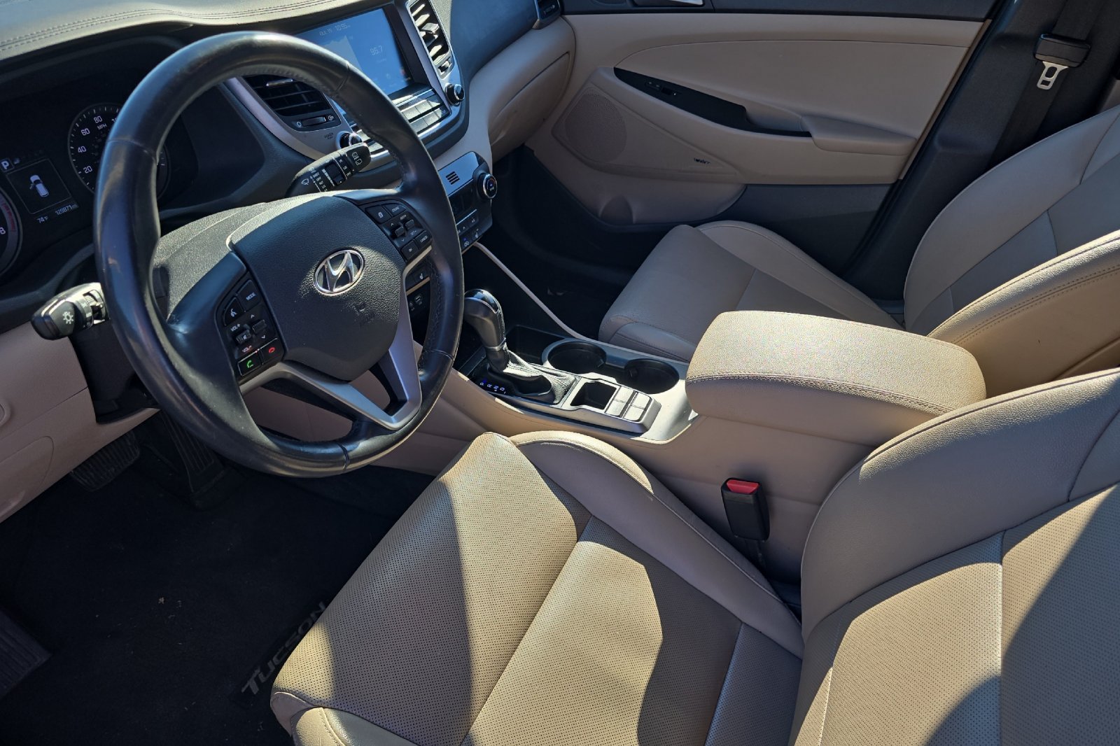 Used 2017 Hyundai Tucson SE Plus AWD/4WD image 7