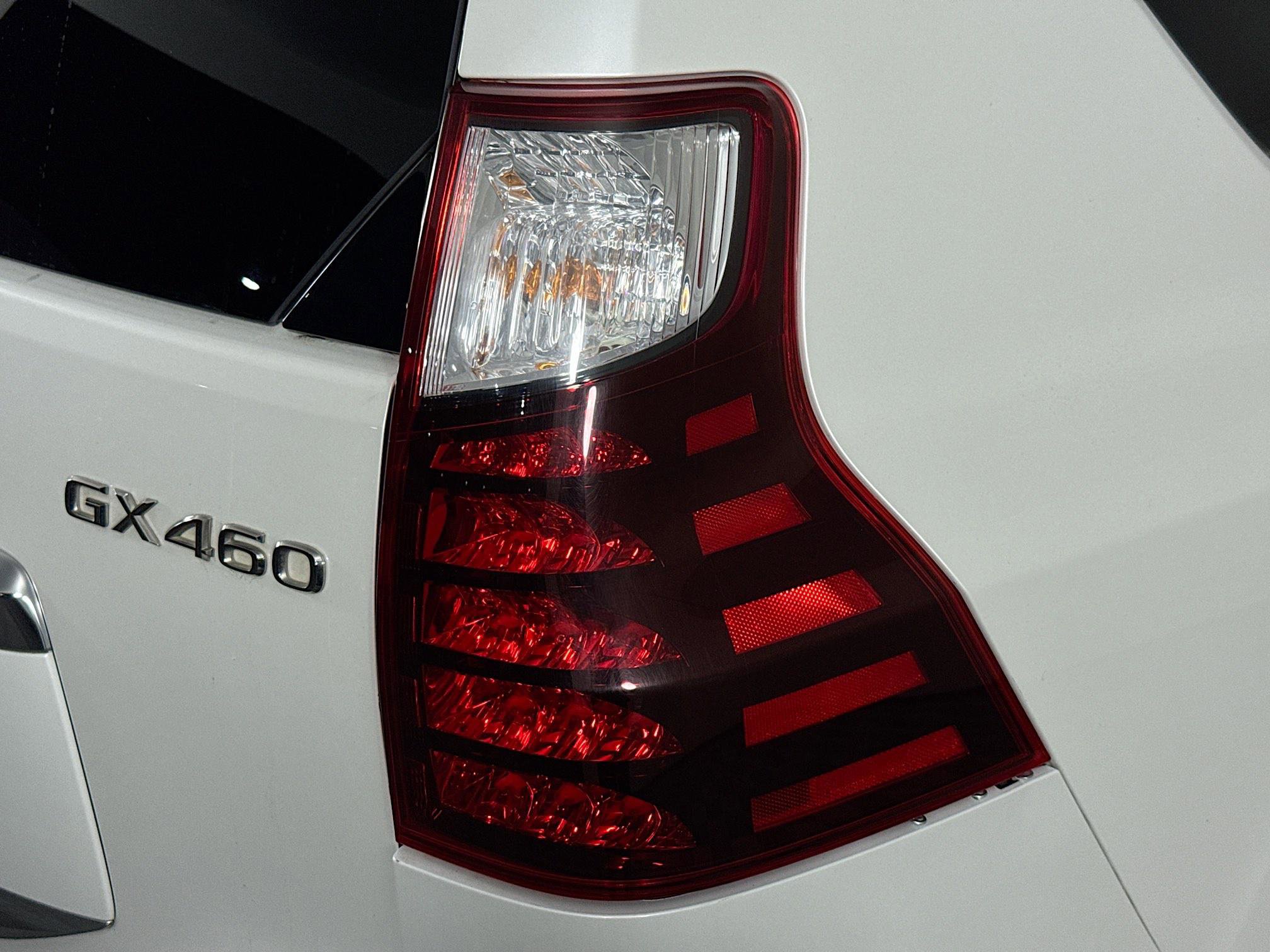 Used 2022 Lexus GX 460 Premium w/ Accessory Package image 33