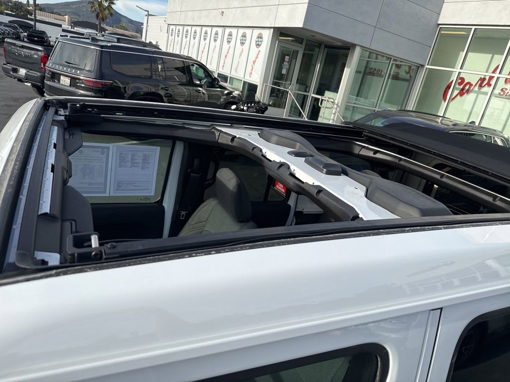 Certified 2025 Jeep Wrangler Unlimited Sahara w/ Safety Group image 13