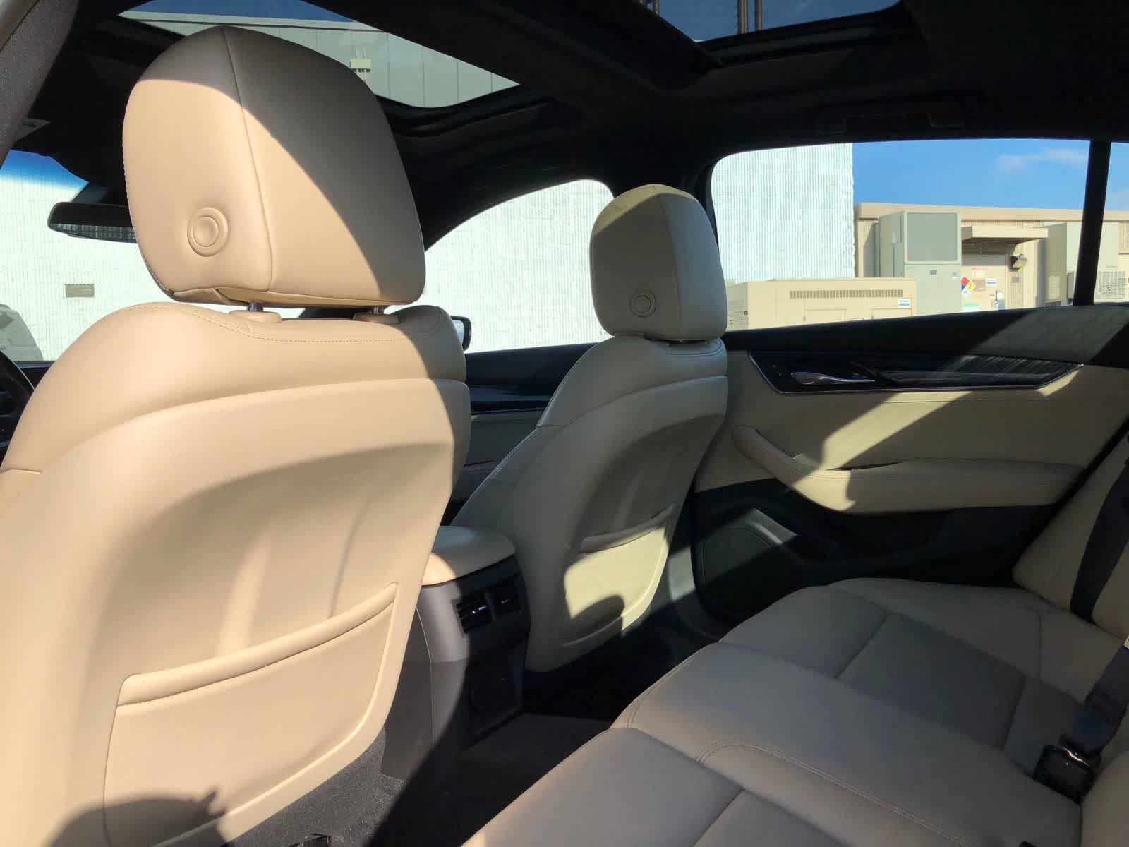 Used 2023 Cadillac CT5 Luxury image 4