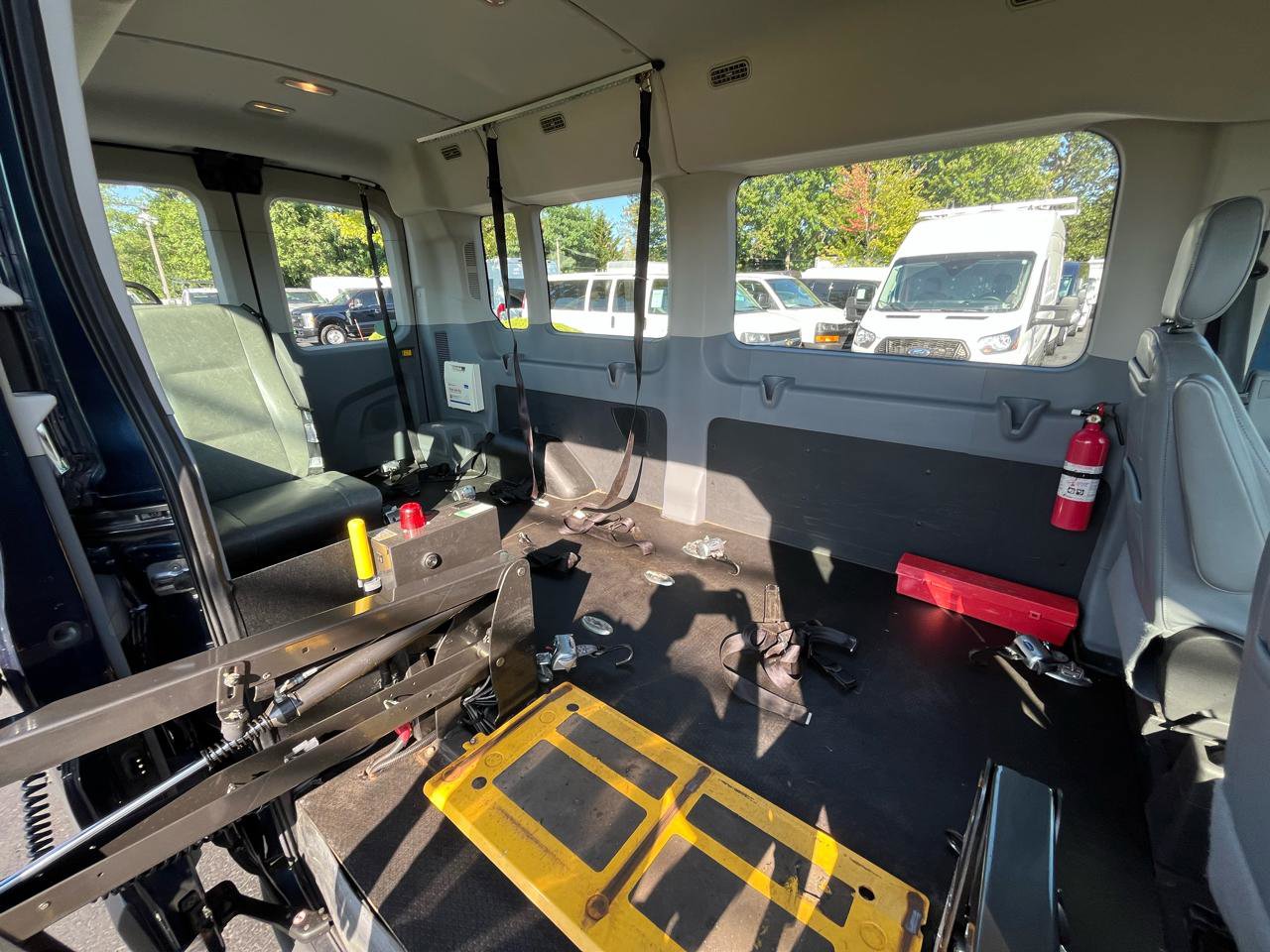 Used 2017 Ford Transit 350 XL RWD image 22