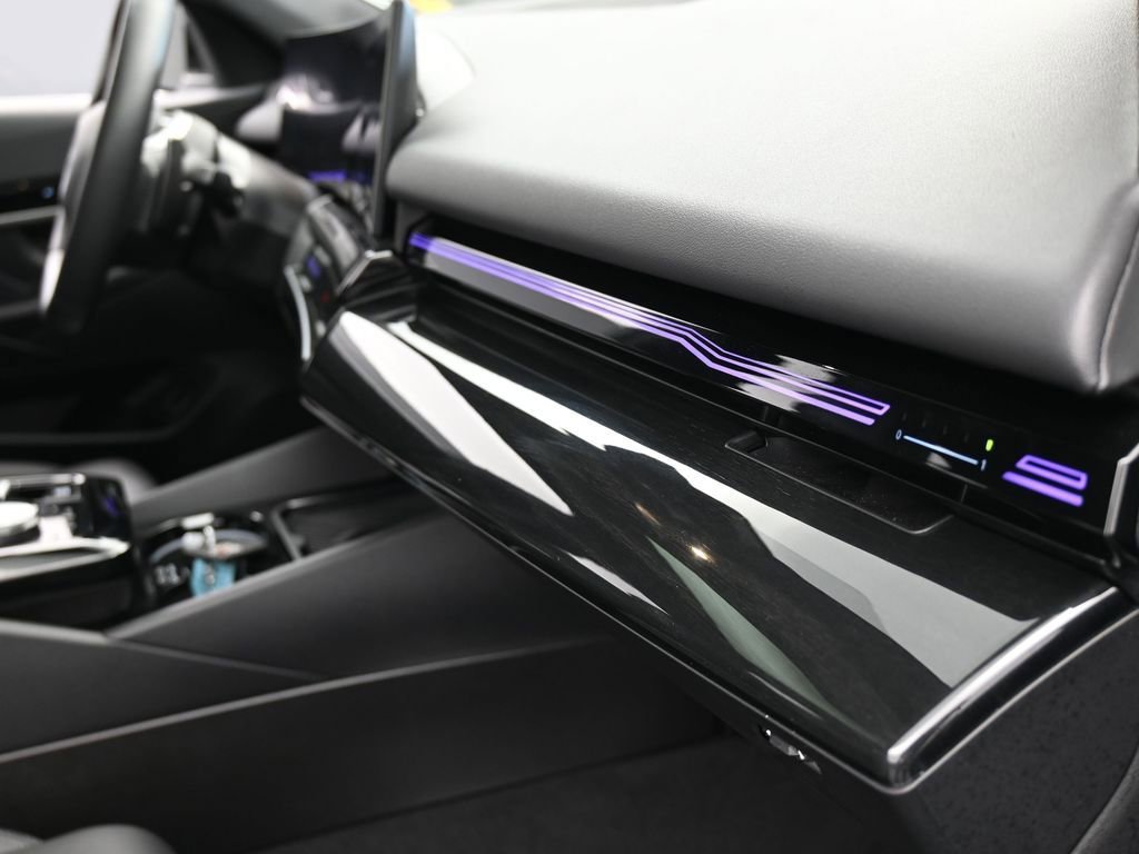 Used 2024 BMW 530i xDrive image 54