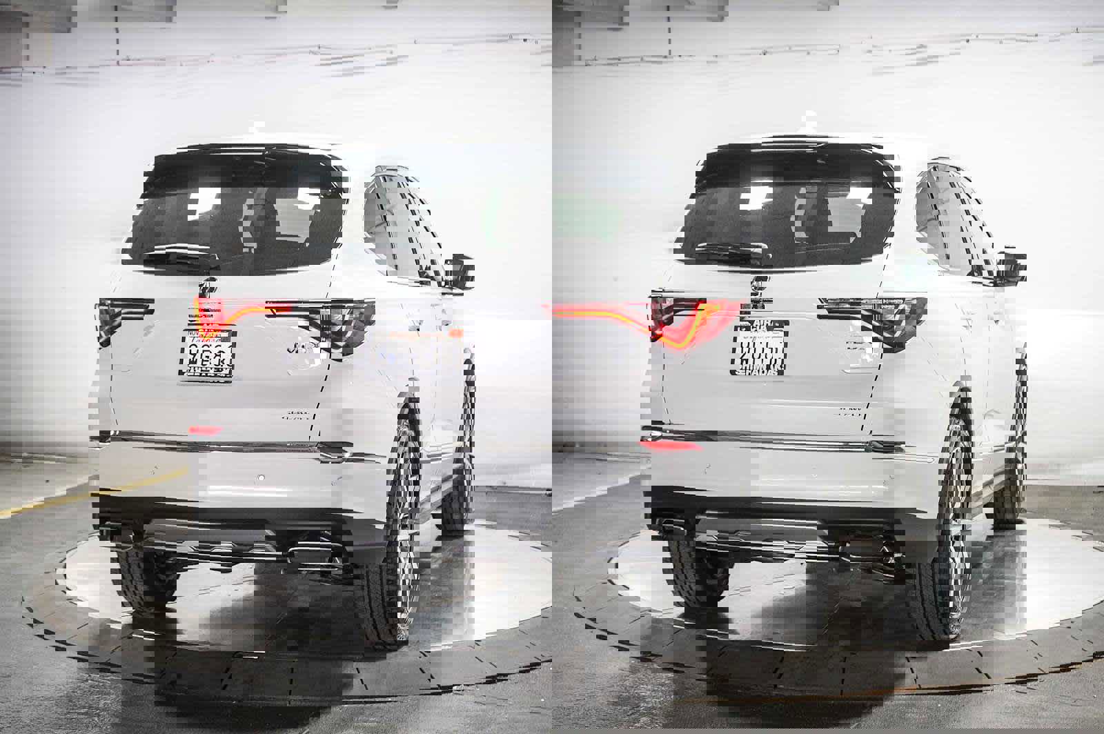 Used 2025 Acura MDX SH-AWD w/ Technology Package image 10