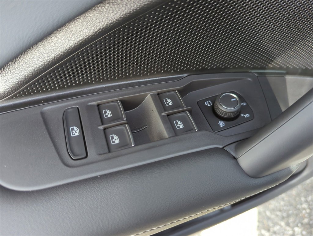 New 2026 Volkswagen Tiguan SEL R-Line image 31