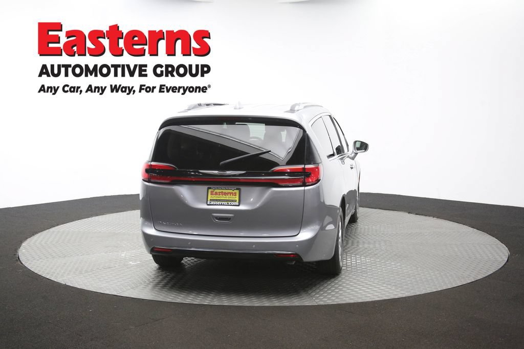 Used 2021 Chrysler Pacifica Touring-L FWD image 41