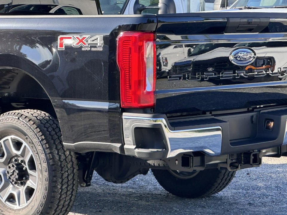 New 2025 Ford F250 XLT w/ FX4 Off-Road Package image 8