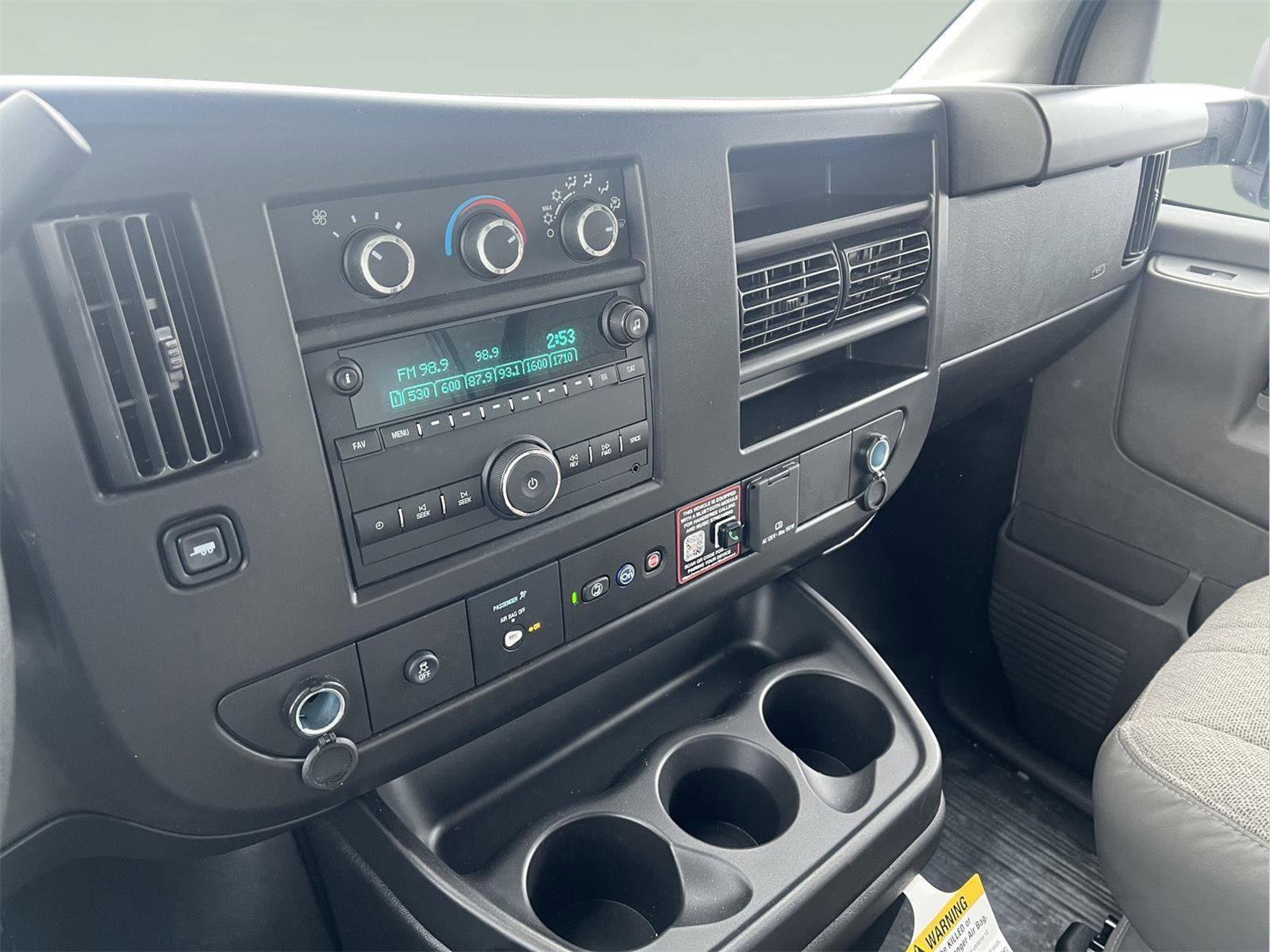 New 2026 Chevrolet Express 3500 w/ Power Convenience Package image 15