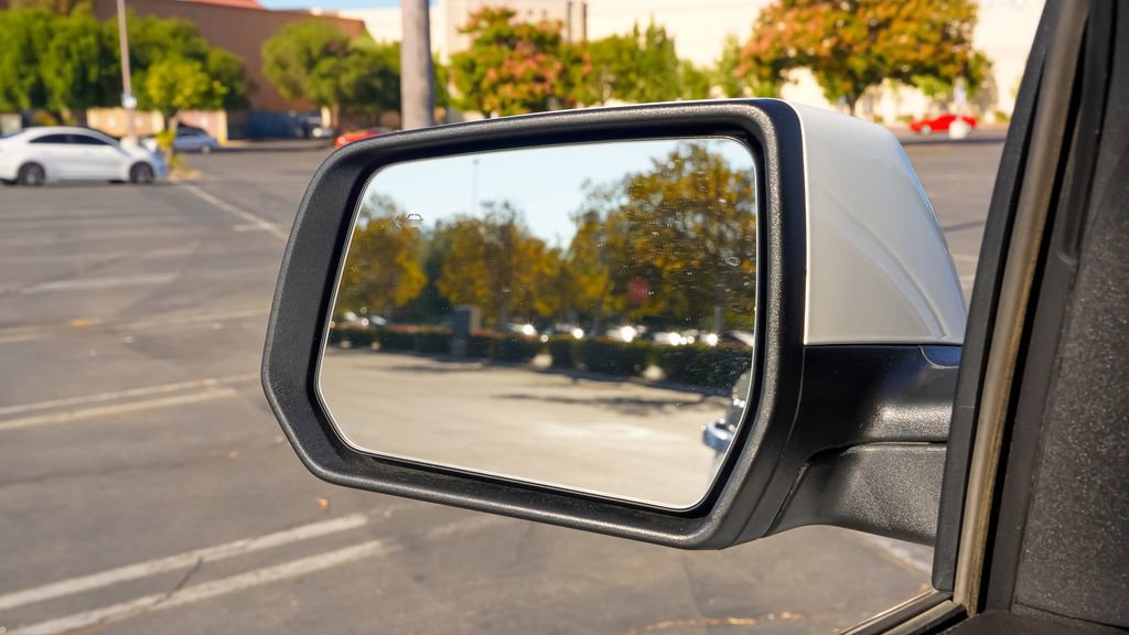 Used 2023 GMC Acadia SLT image 22