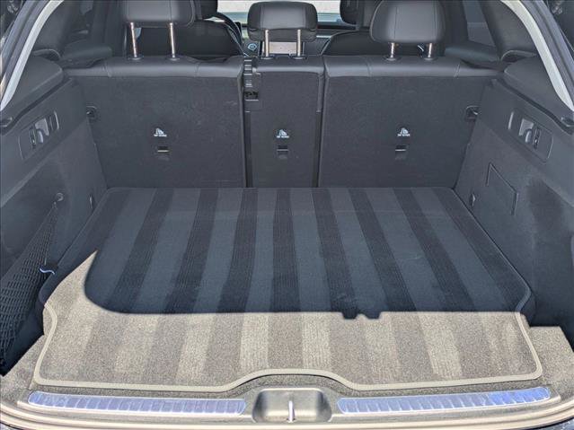 Used 2025 Mercedes-Benz GLC 350e 4MATIC image 6