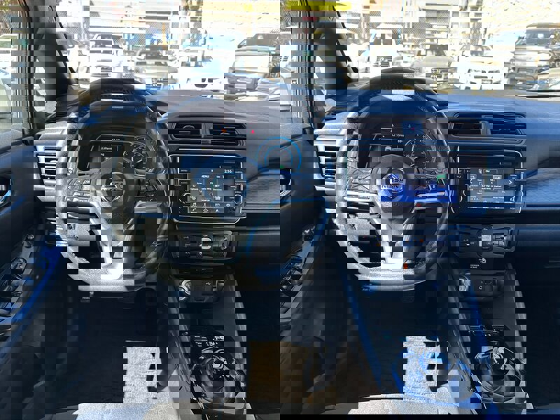 Used 2018 Nissan Leaf SV image 17