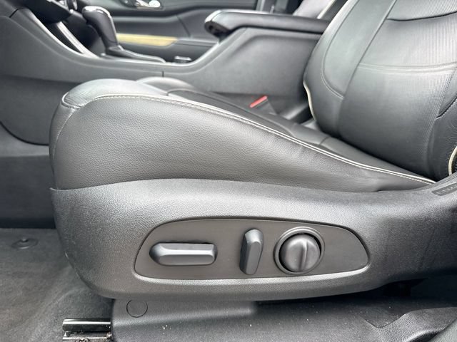 Used 2019 GMC Acadia Denali AWD/4WD image 12