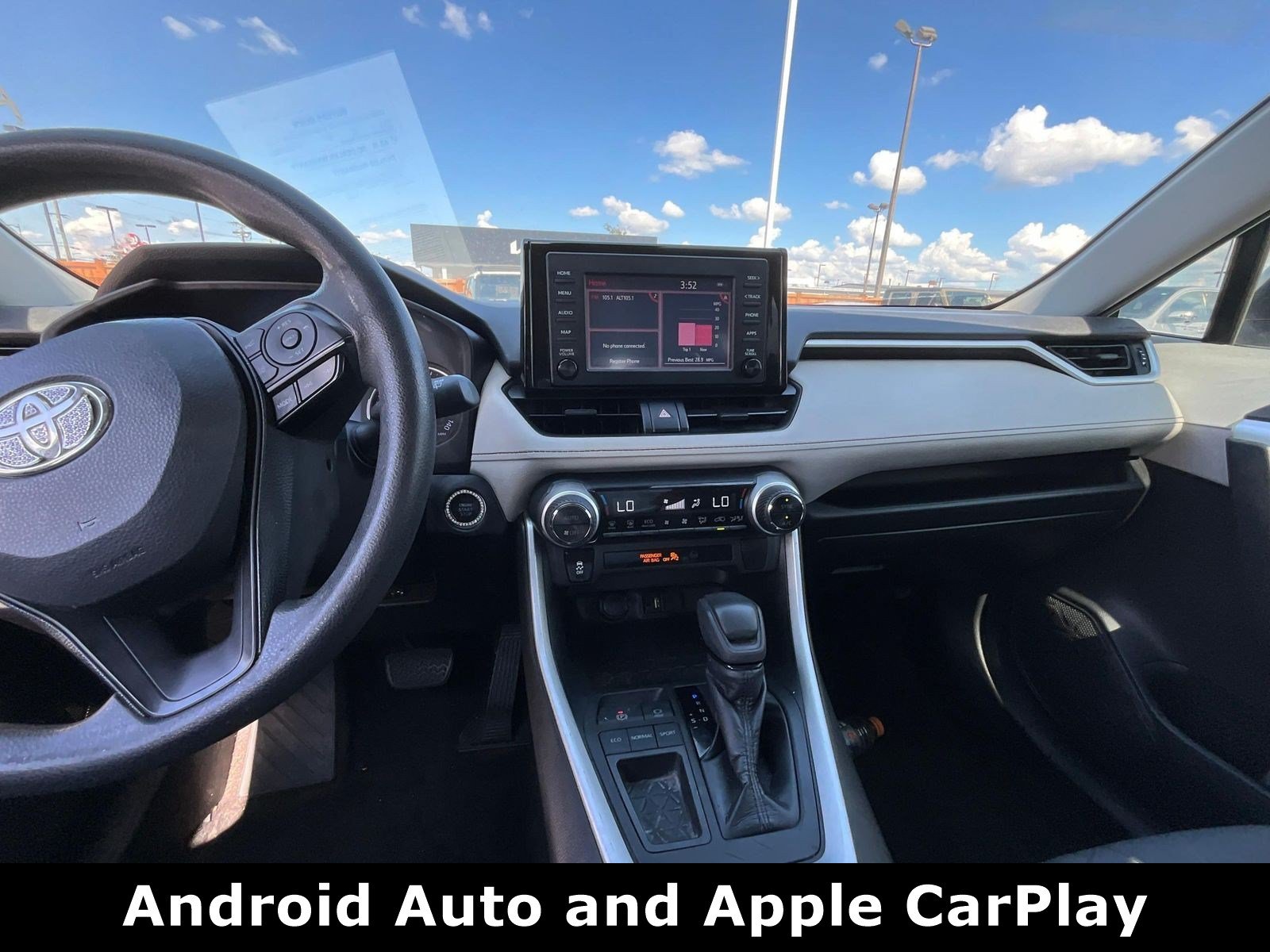 Used 2019 Toyota RAV4 XLE FWD image 9