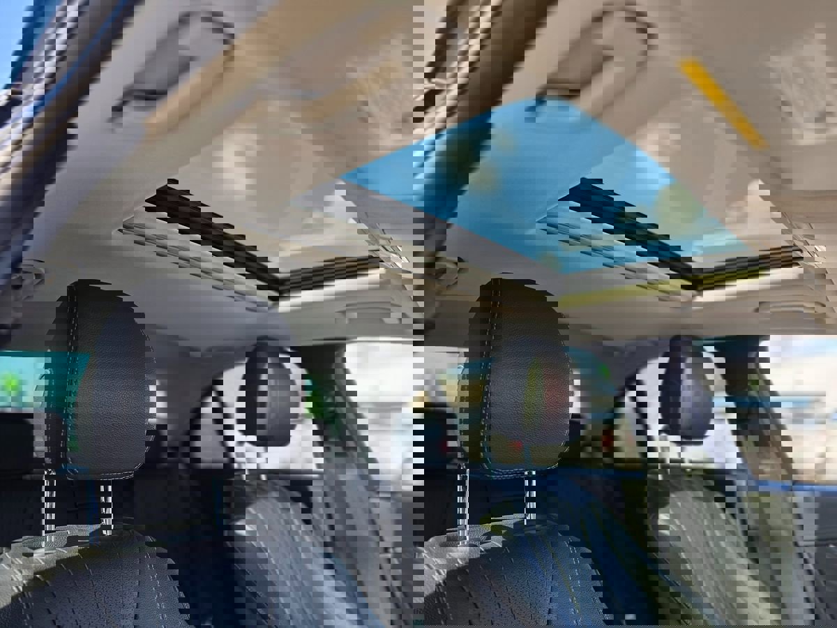 Used 2017 Mercedes-Benz E 300 image 12