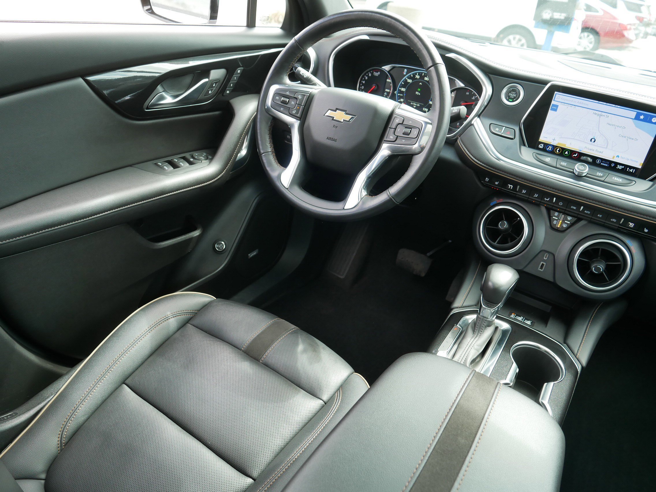 Used 2022 Chevrolet Blazer Premier w/ Enhanced Convenience Package AWD/4WD image 9