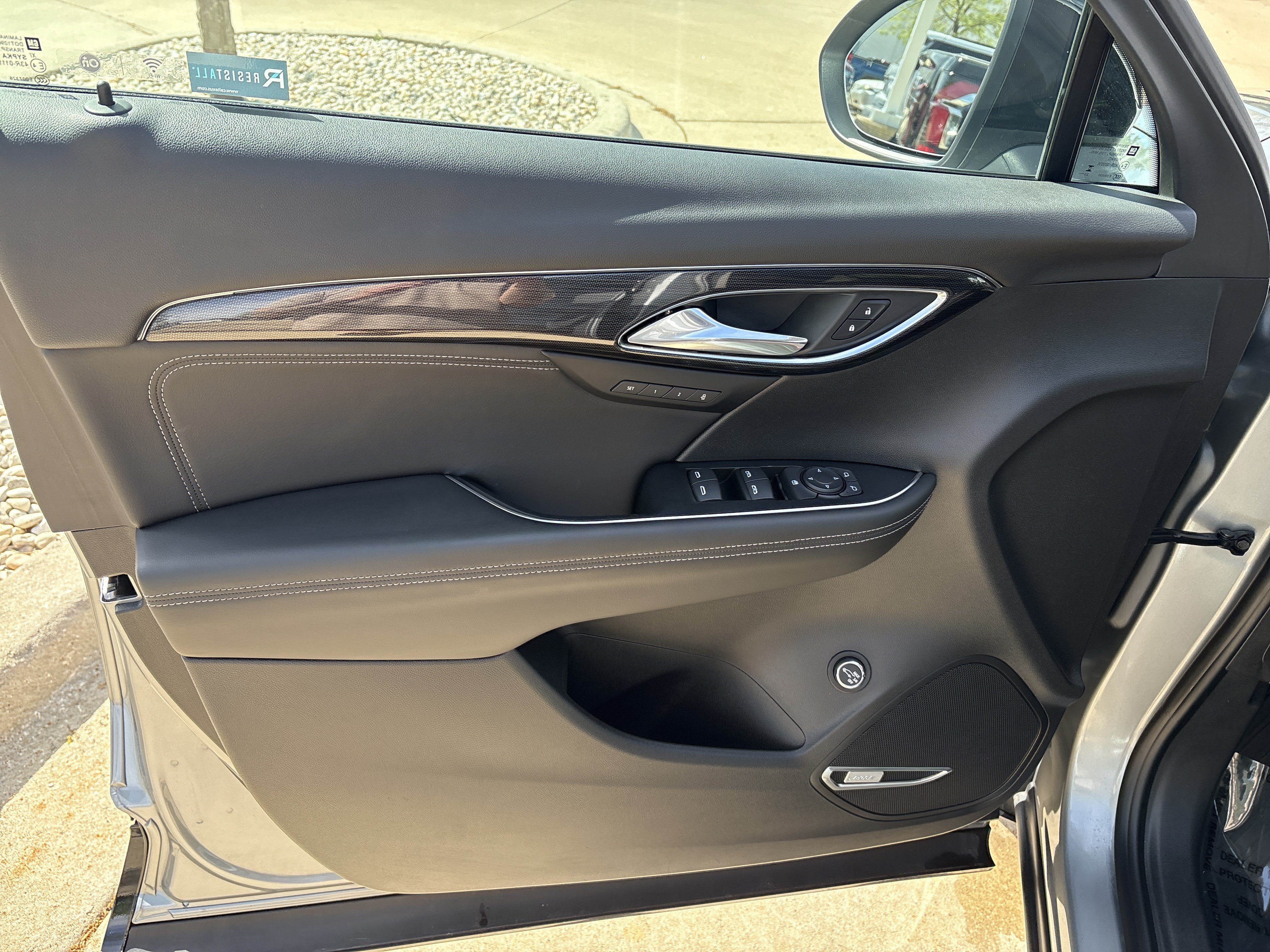 Used 2023 Buick Envision Essence w/ Technology Package I AWD/4WD image 9
