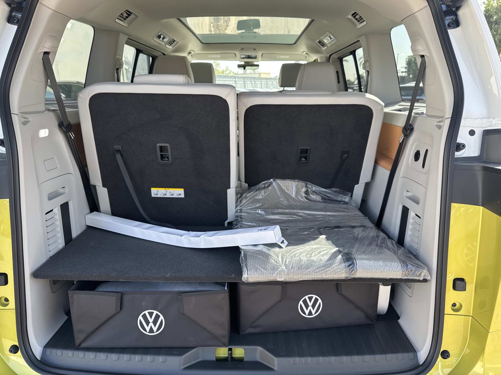 New 2025 Volkswagen ID. Buzz 1st Edition image 6