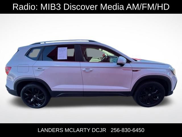 Used 2022 Volkswagen Taos SEL w/ Panoramic Sunroof Package image 8