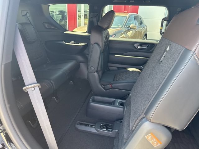 New 2025 Nissan Armada Platinum Reserve AWD/4WD image 16
