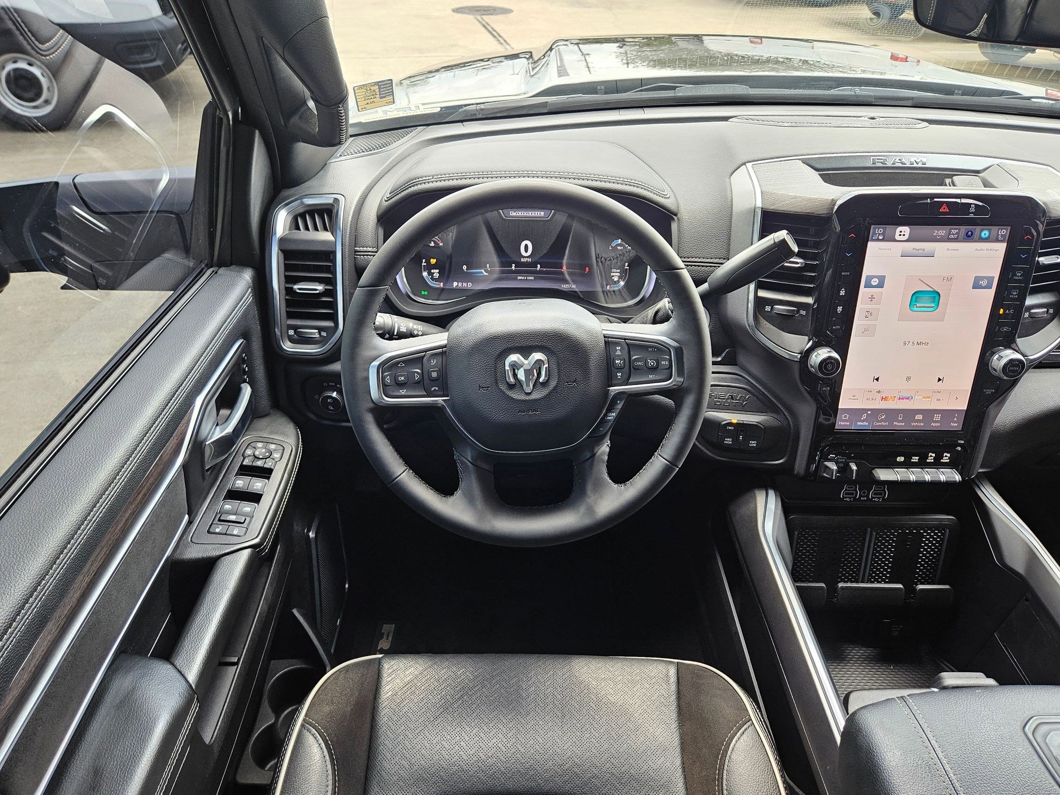Used 2025 RAM 2500 Laramie image 29