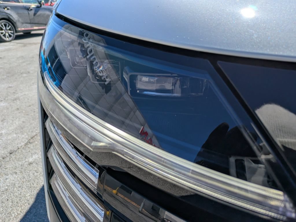 New 2026 Nissan Kicks SR w/ Cold Weather Package FWD image 10