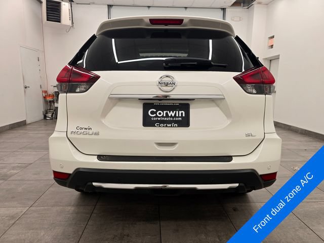 Used 2019 Nissan Rogue SL w/ Premium Package FWD image 4