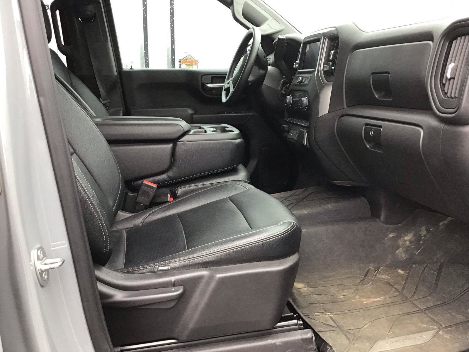 Used 2024 Chevrolet Silverado 1500 Custom Trail Boss w/ LPO, Dark Essentials Package AWD/4WD image 6