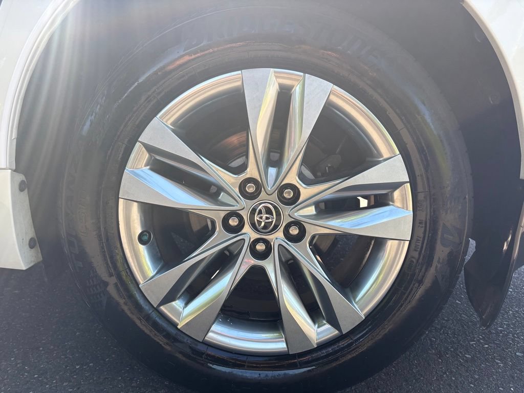Used 2017 Toyota Sienna Limited AWD/4WD image 11