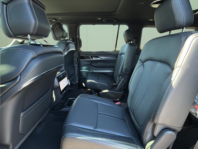 New 2026 Jeep Grand Wagoneer Summit image 21