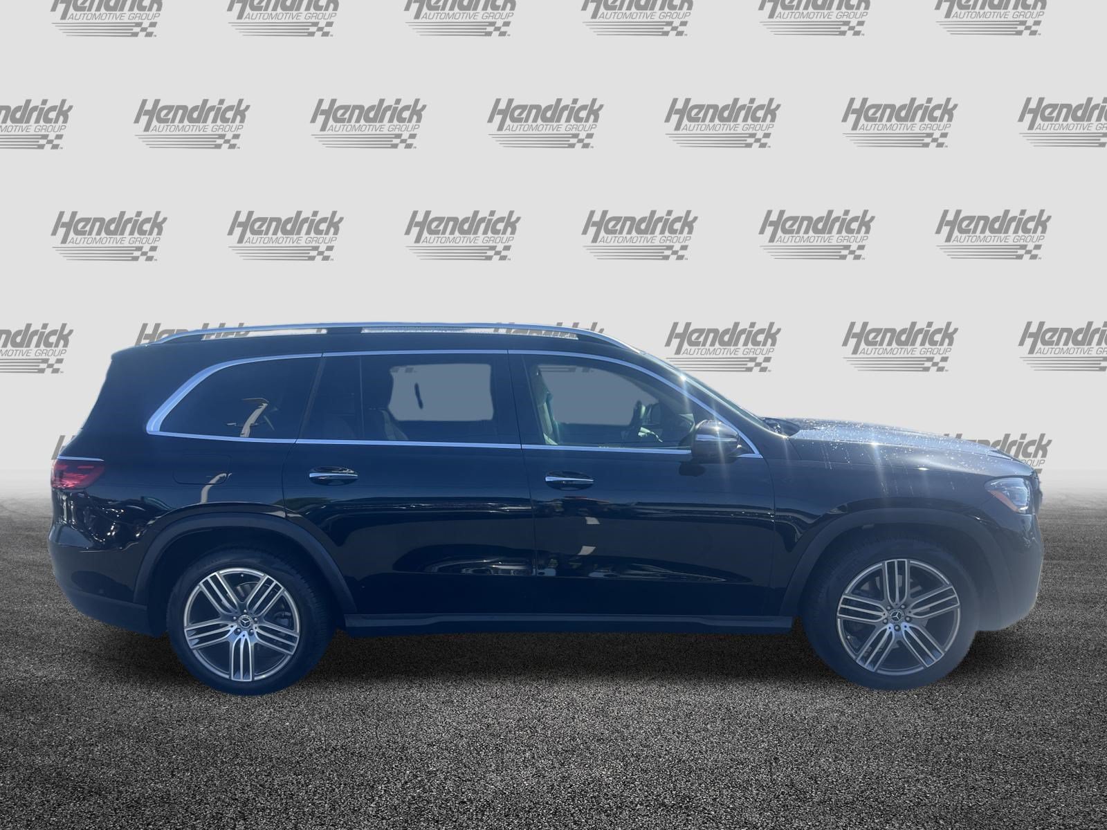 Certified 2025 Mercedes-Benz GLS 450 4MATIC image 11
