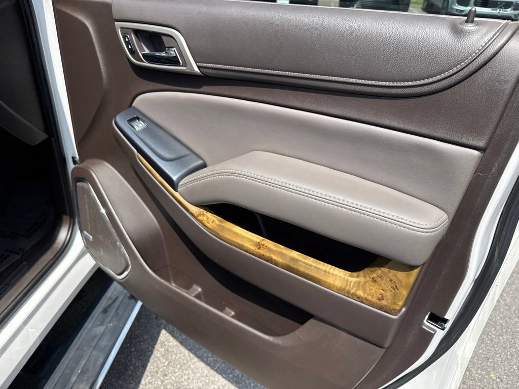 Used 2017 GMC Yukon Denali w/ Open Road Package AWD/4WD image 68