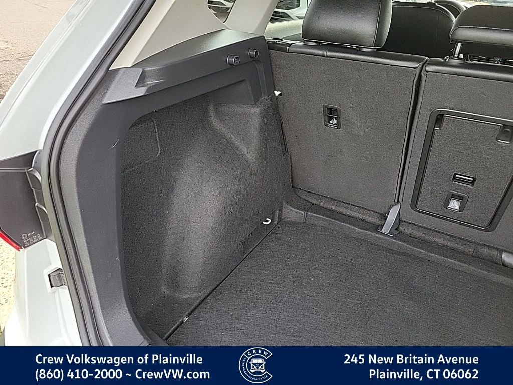 Certified 2022 Volkswagen Taos SE w/ Driver Assistance Package image 52