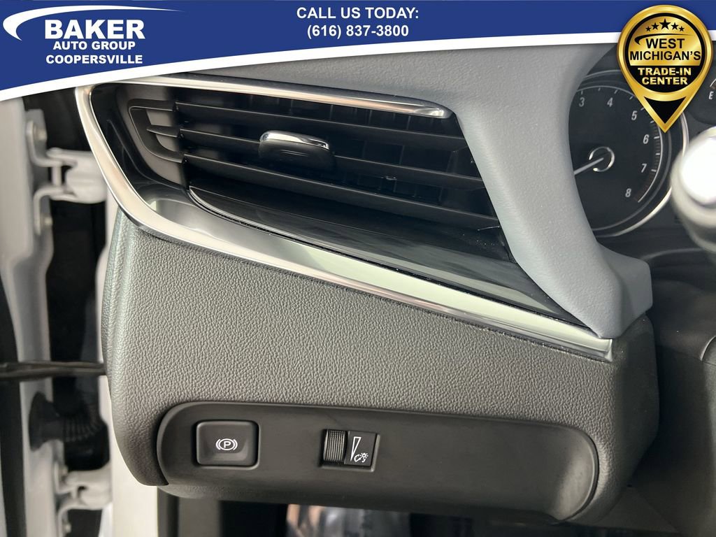 Used 2023 Buick Enclave Essence image 18