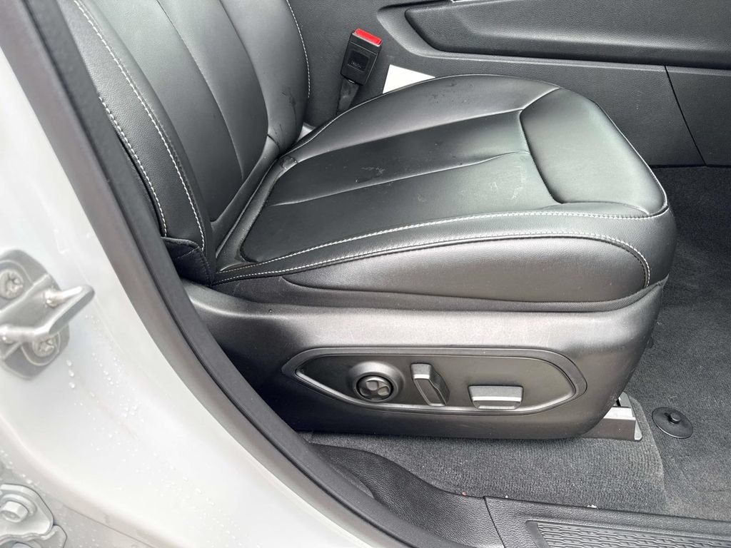 Used 2025 Jeep Grand Cherokee L Limited AWD/4WD image 17